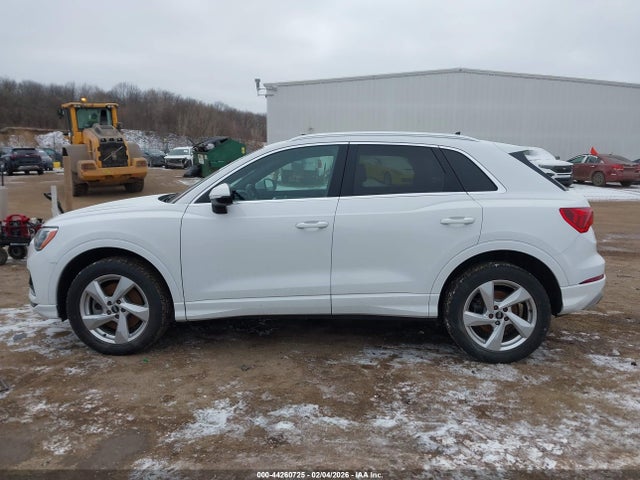 Продажа на аукционе авто 2021 Audi Q3 Premium 40 Tfsi Quattro Tiptronic, vin: WA1AUCF37M1101607, номер лота: 44260725