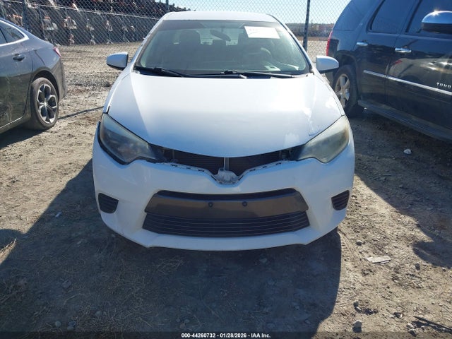 5YFBURHE1FP206573 Toyota COROLLA LE