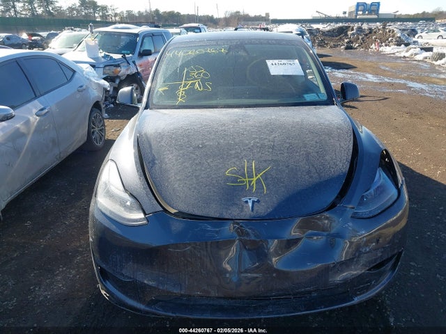7SAYGDEEXRA231352 Tesla Model Y Long Range Dual Motor All-wheel Drive