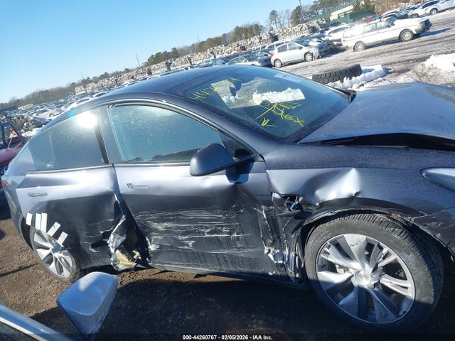 7SAYGDEEXRA231352 Tesla Model Y Long Range Dual Motor All-wheel Drive