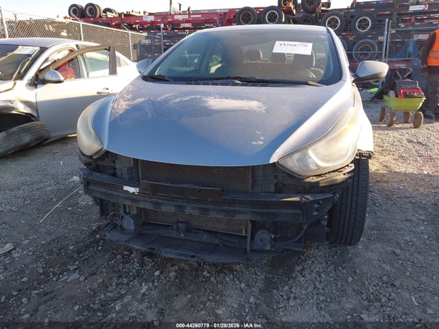 5NPDH4AEXFH612701 Hyundai ELANTRA SE