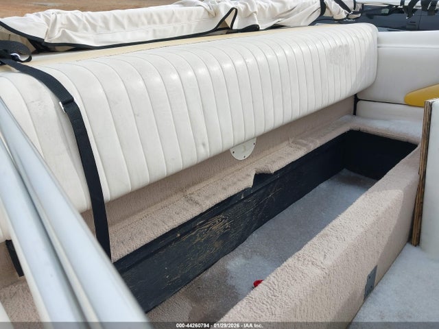 44260794 :رقم المزاد ، FGB72756D202 vin ، 2002 Chapparal 180 Ss مزاد بيع