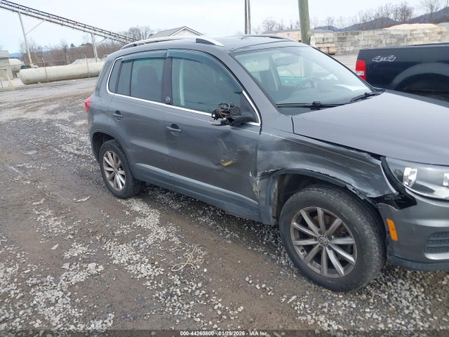 2017 VOLKSWAGEN TIGUAN WVGSV7AXXHK041875 Photo 5