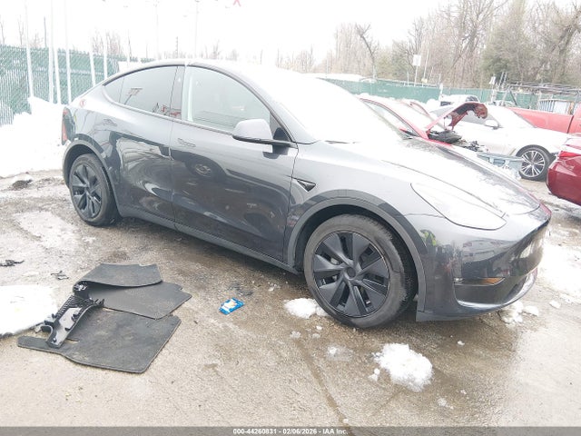 44260831 :رقم المزاد ، 7SAYGDEE2SF304951 vin ، 2025 Tesla Model Y Long Range Dual Motor All-wheel Drive مزاد بيع