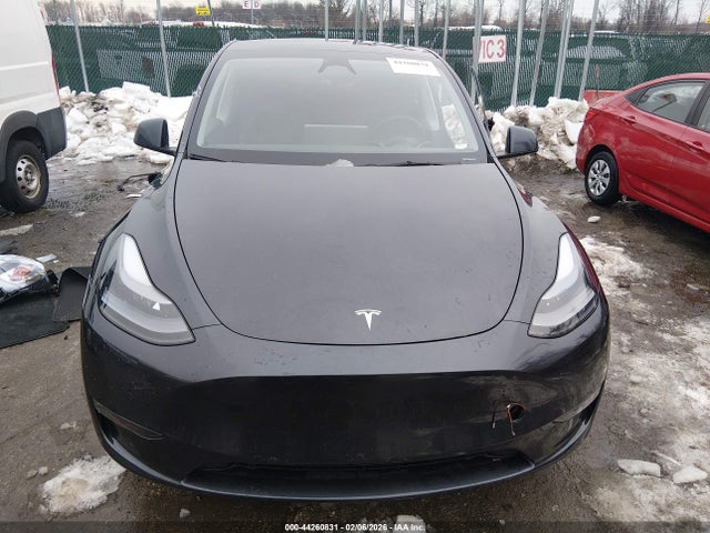 44260831 :رقم المزاد ، 7SAYGDEE2SF304951 vin ، 2025 Tesla Model Y Long Range Dual Motor All-wheel Drive مزاد بيع