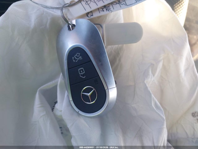 W1KMJ4HBXSF046923 Mercedes-Benz Cle 300 4matic
