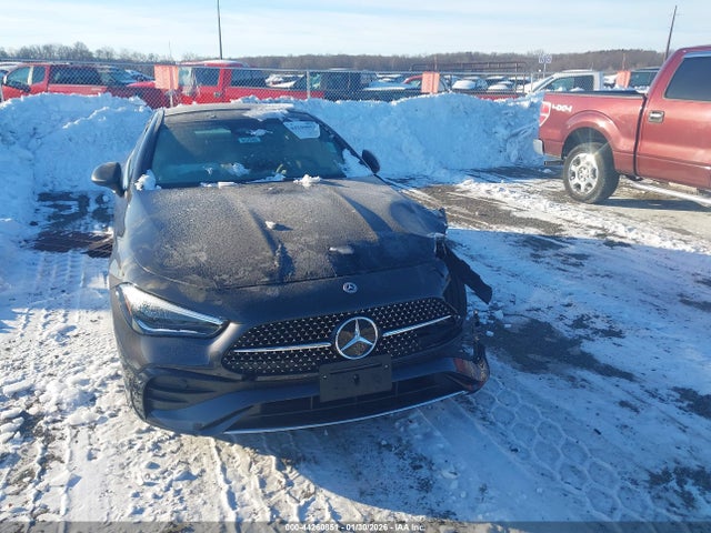W1KMJ4HBXSF046923 Mercedes-Benz Cle 300 4matic