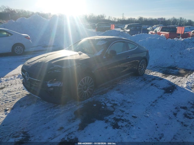 W1KMJ4HBXSF046923 Mercedes-Benz Cle 300 4matic