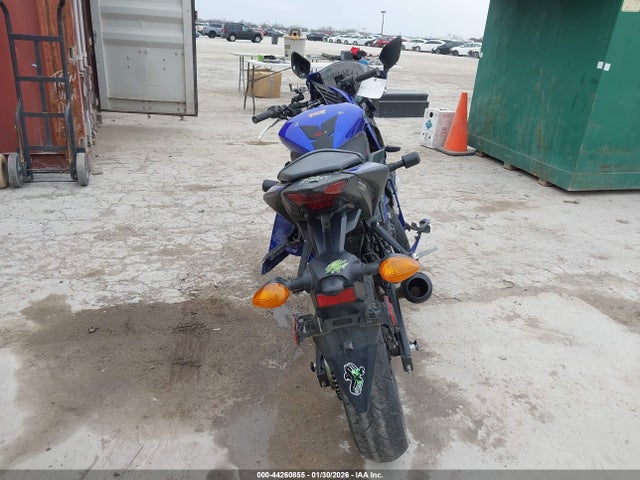 2021 YAMAHA YZFR3 MH3RH18YXMK008232 Photo 5