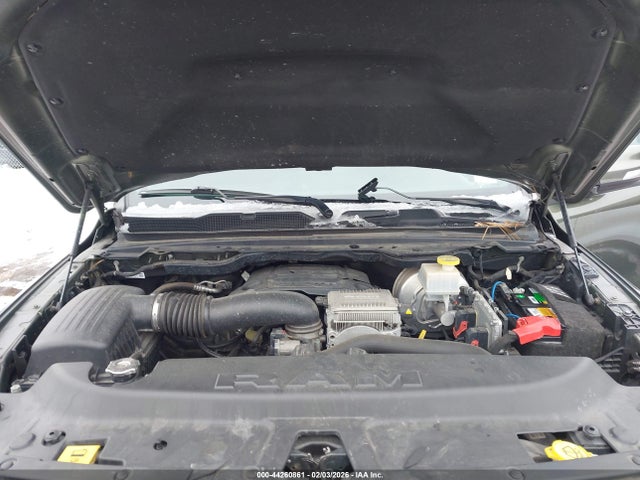 44260861 :رقم المزاد ، 1C6SRFFT3MN777565 vin ، 2021 Ram 1500 Big Horn  4x4 5'7 Box مزاد بيع