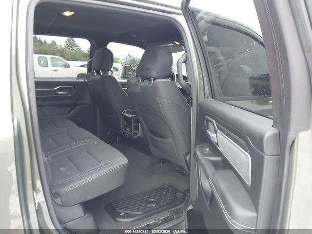 44260861 :رقم المزاد ، 1C6SRFFT3MN777565 vin ، 2021 Ram 1500 Big Horn  4x4 5'7 Box مزاد بيع