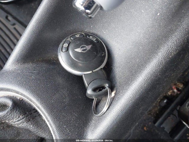 2009 MINI COOPER S WMWMF73579TW81329 Photo 10