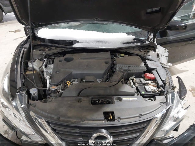 Продаж на аукціоні авто 2017 Nissan Altima 2.5 S, vin: 1N4AL3AP6HC150087, номер лоту: 44260901