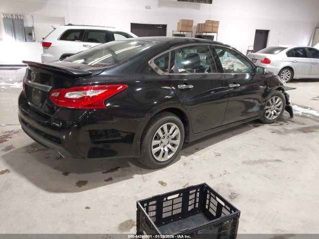 Продаж на аукціоні авто 2017 Nissan Altima 2.5 S, vin: 1N4AL3AP6HC150087, номер лоту: 44260901