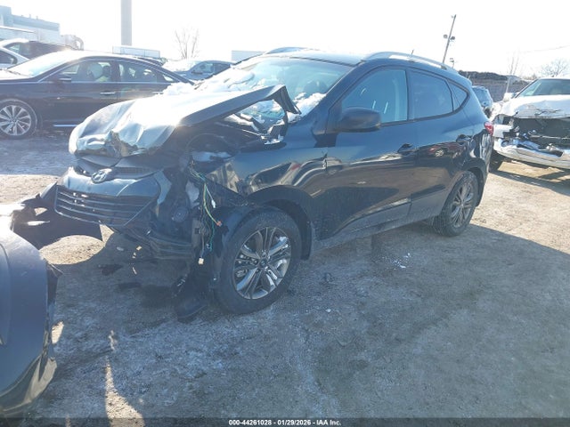 KM8JUCAG8FU957382 Hyundai TUCSON SE