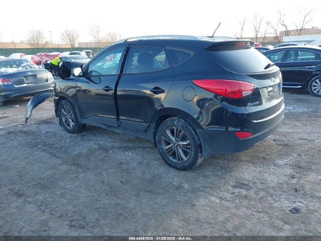 KM8JUCAG8FU957382 Hyundai TUCSON SE