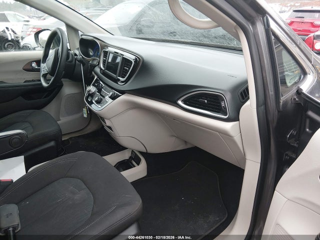 2021 CHRYSLER VOYAGER 2C4RC1AG6MR565297 Photo 4