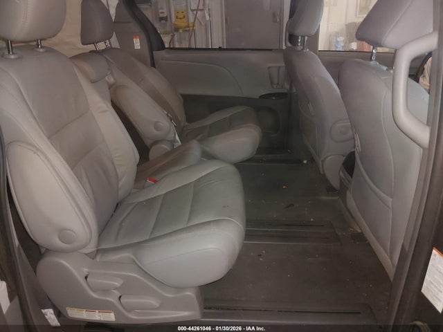 2017 TOYOTA SIENNA 5TDYZ3DC9HS887461 Photo 7