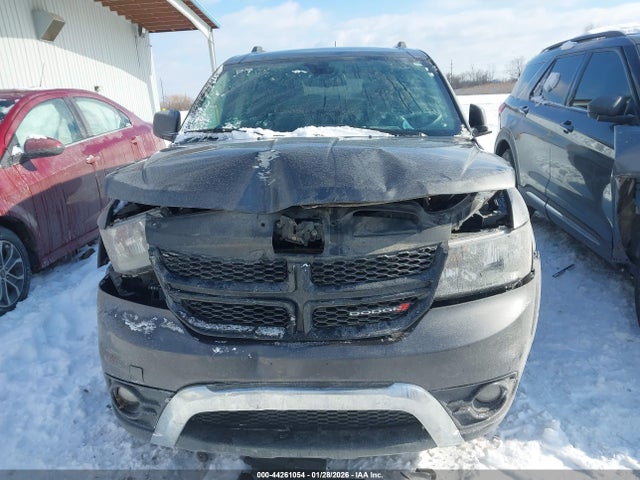 44261054 :رقم المزاد ، 3C4PDCGB4LT266544 vin ، 2020 Dodge Journey Crossroad مزاد بيع