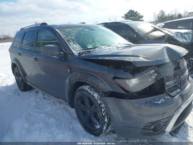44261054 :رقم المزاد ، 3C4PDCGB4LT266544 vin ، 2020 Dodge Journey Crossroad مزاد بيع