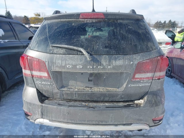 44261054 :رقم المزاد ، 3C4PDCGB4LT266544 vin ، 2020 Dodge Journey Crossroad مزاد بيع