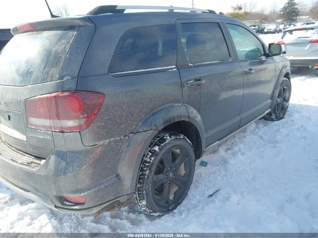 44261054 :رقم المزاد ، 3C4PDCGB4LT266544 vin ، 2020 Dodge Journey Crossroad مزاد بيع