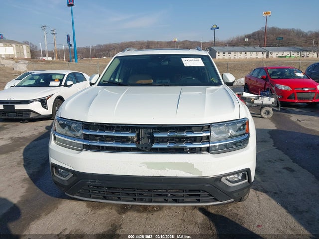 Продажа на аукционе авто 2018 Volkswagen Atlas 3.6l V6 Sel Premium, vin: 1V2NR2CA1JC556439, номер лота: 44261062