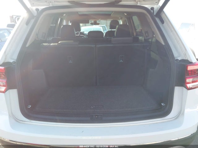 Продажа на аукционе авто 2018 Volkswagen Atlas 3.6l V6 Sel Premium, vin: 1V2NR2CA1JC556439, номер лота: 44261062