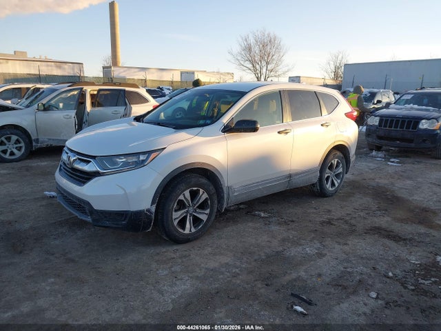 Honda CR-V LX 2019 2HKRW6H33KH216096 Image 2