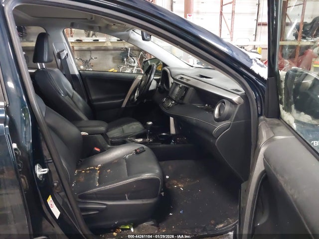 44261104 :رقم المزاد ، JTMDJREV7JD180577 vin ، 2018 Toyota Rav4 Hybrid Limited مزاد بيع