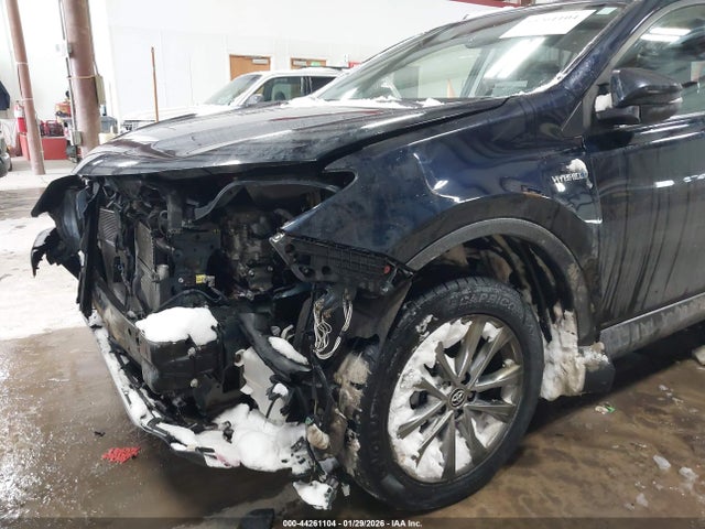 44261104 :رقم المزاد ، JTMDJREV7JD180577 vin ، 2018 Toyota Rav4 Hybrid Limited مزاد بيع