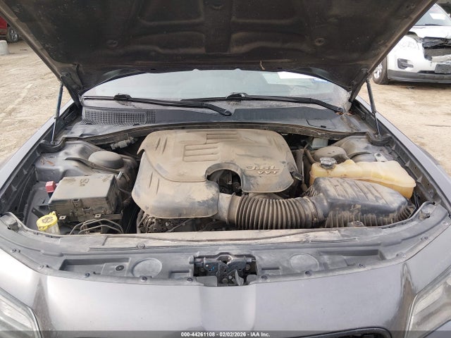 44261108 :رقم المزاد ، 2C3CCABG8MH629757 vin ، 2021 Chrysler 300 300s مزاد بيع