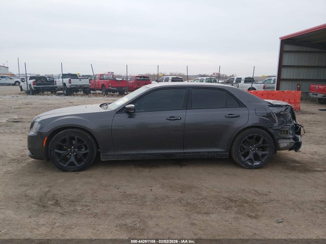 44261108 :رقم المزاد ، 2C3CCABG8MH629757 vin ، 2021 Chrysler 300 300s مزاد بيع
