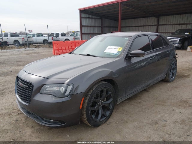 44261108 :رقم المزاد ، 2C3CCABG8MH629757 vin ، 2021 Chrysler 300 300s مزاد بيع