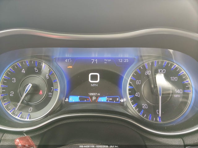 44261108 :رقم المزاد ، 2C3CCABG8MH629757 vin ، 2021 Chrysler 300 300s مزاد بيع