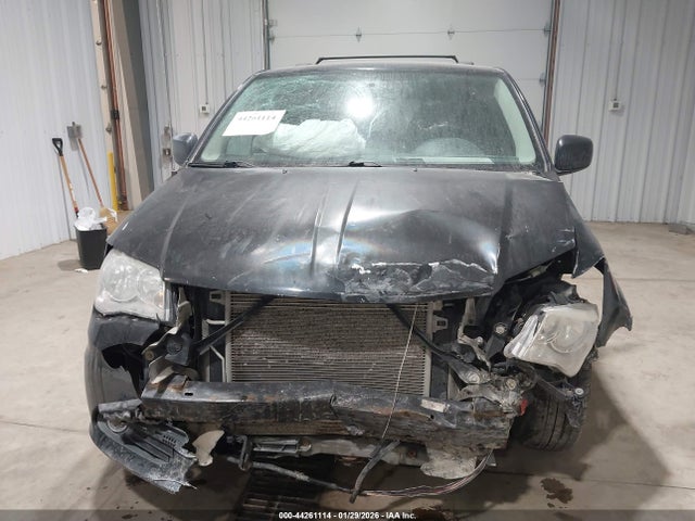 44261114 :رقم المزاد ، 2C4RC1BG4FR676870 vin ، 2015 Chrysler Town & Country Touring مزاد بيع