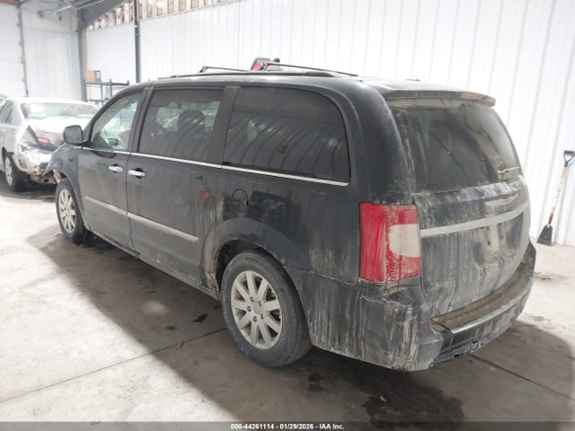 44261114 :رقم المزاد ، 2C4RC1BG4FR676870 vin ، 2015 Chrysler Town & Country Touring مزاد بيع