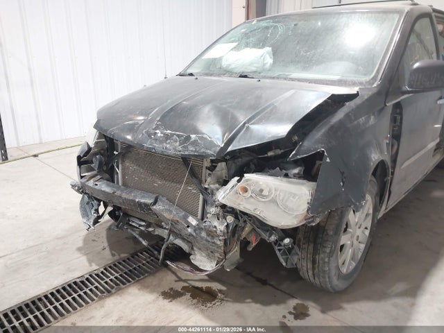 44261114 :رقم المزاد ، 2C4RC1BG4FR676870 vin ، 2015 Chrysler Town & Country Touring مزاد بيع