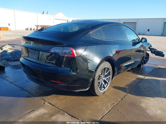 2022 Tesla Model 3 Long Range Dual Motor All-wheel Drive მანქანა იყიდება აუქციონზე, vin: 5YJ3E1EB7NF164806, აუქციონის ნომერი: 44261126