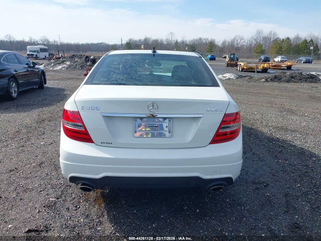 Продаж на аукціоні авто 2012 Mercedes-benz C 300 Sport 4matic, vin: WDDGF8BB5CR197358, номер лоту: 44261128