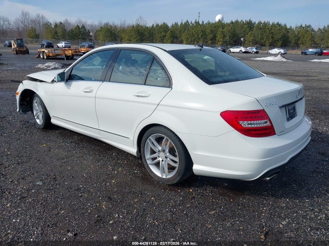 Продаж на аукціоні авто 2012 Mercedes-benz C 300 Sport 4matic, vin: WDDGF8BB5CR197358, номер лоту: 44261128