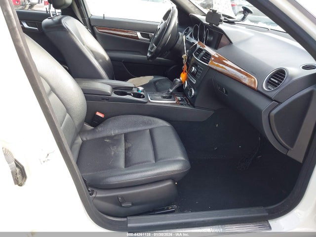 Продаж на аукціоні авто 2012 Mercedes-benz C 300 Sport 4matic, vin: WDDGF8BB5CR197358, номер лоту: 44261128