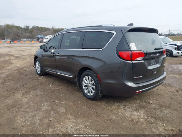 2019 CHRYSLER PACIFICA 2C4RC1BG4KR704726 Photo 2