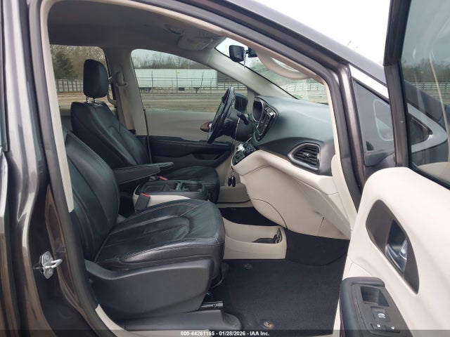 2019 CHRYSLER PACIFICA 2C4RC1BG4KR704726 Photo 4