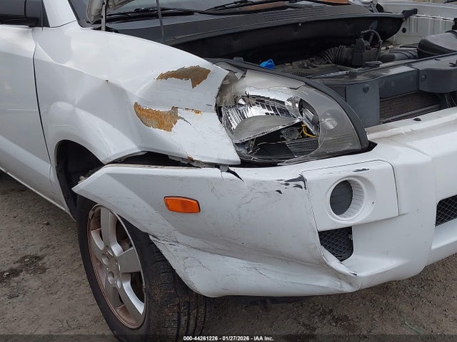 2005 HYUNDAI TUCSON KM8JM12B25U083780 Photo 5