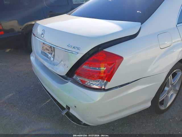 2010 MERCEDES-BENZ S 550 WDDNG8GB9AA321964 Photo 5