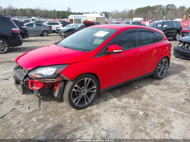 Ford FOCUS SE 2014 1FADP3K22EL260358 Image 2