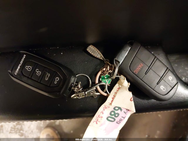 44261251 :رقم المزاد ، 3C4NJCBB5JT227644 vin ، 2018 Jeep Compass Latitude Fwd مزاد بيع