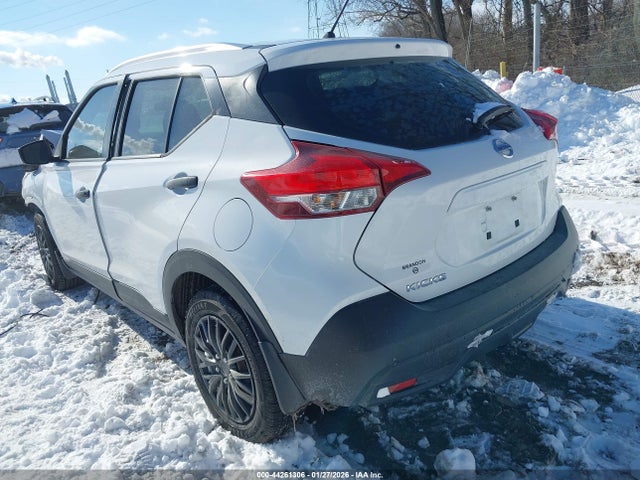 2019 NISSAN KICKS 3N1CP5CU7KL505840 Photo 2