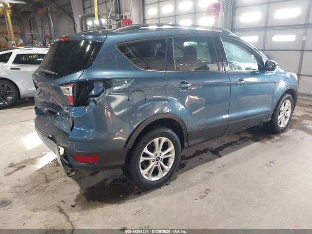 1FMCU9GD4JUB82354 Ford ESCAPE SE